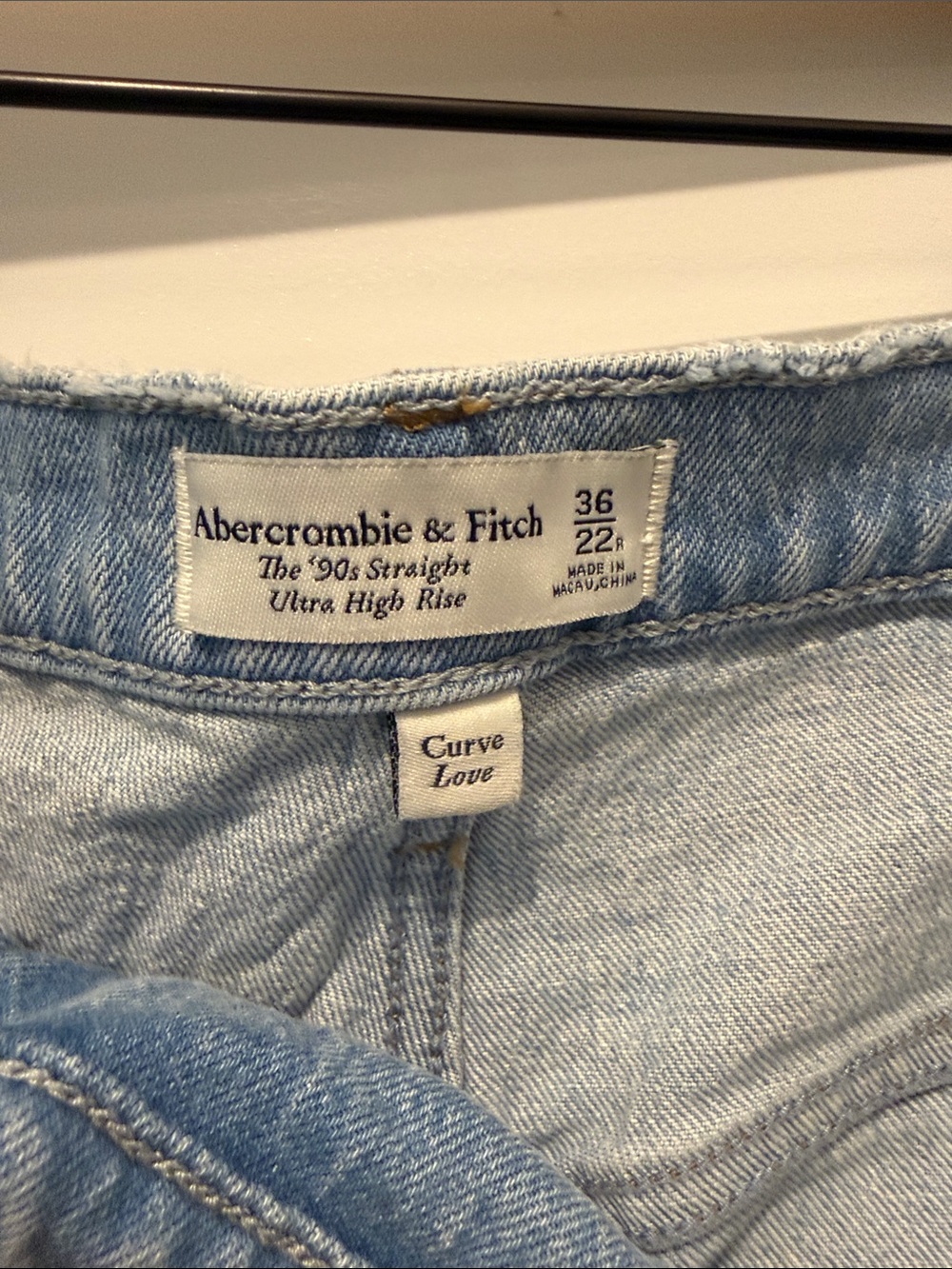 Abercrombie & Fitch 90s Straight Ultra High Rise Curve Love - Picture 2 of 5